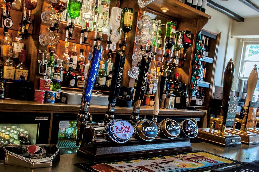 The Fleece Inn Shireshead Eksteriør billede